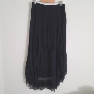 Express Hi Low-Black lace trim skirt (SIZE S)